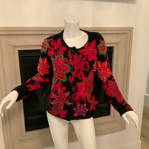 VINTAGE CHRISTMAS SWEATER SIZE MEDIUM FABULOUS